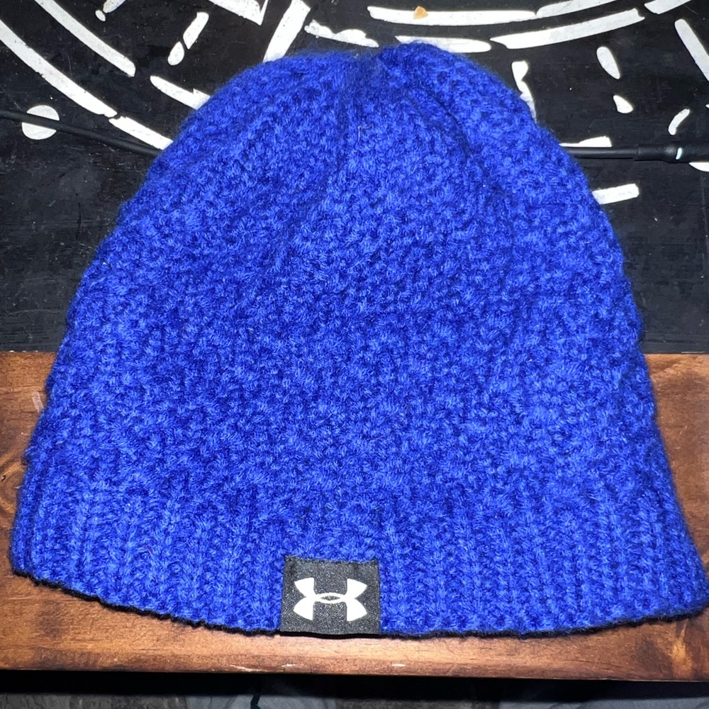 Under armour blue knitted beanie